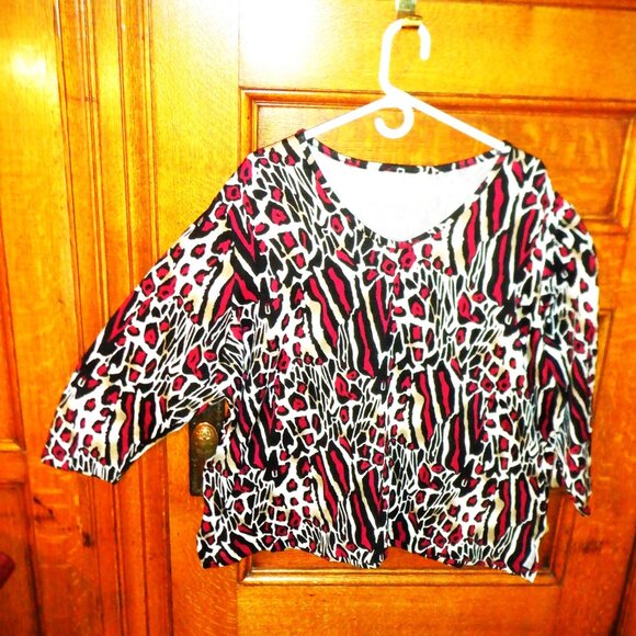 COMFORTABLE ~~~ V Neck TOP ~~~ 2X - Picture 1 of 1